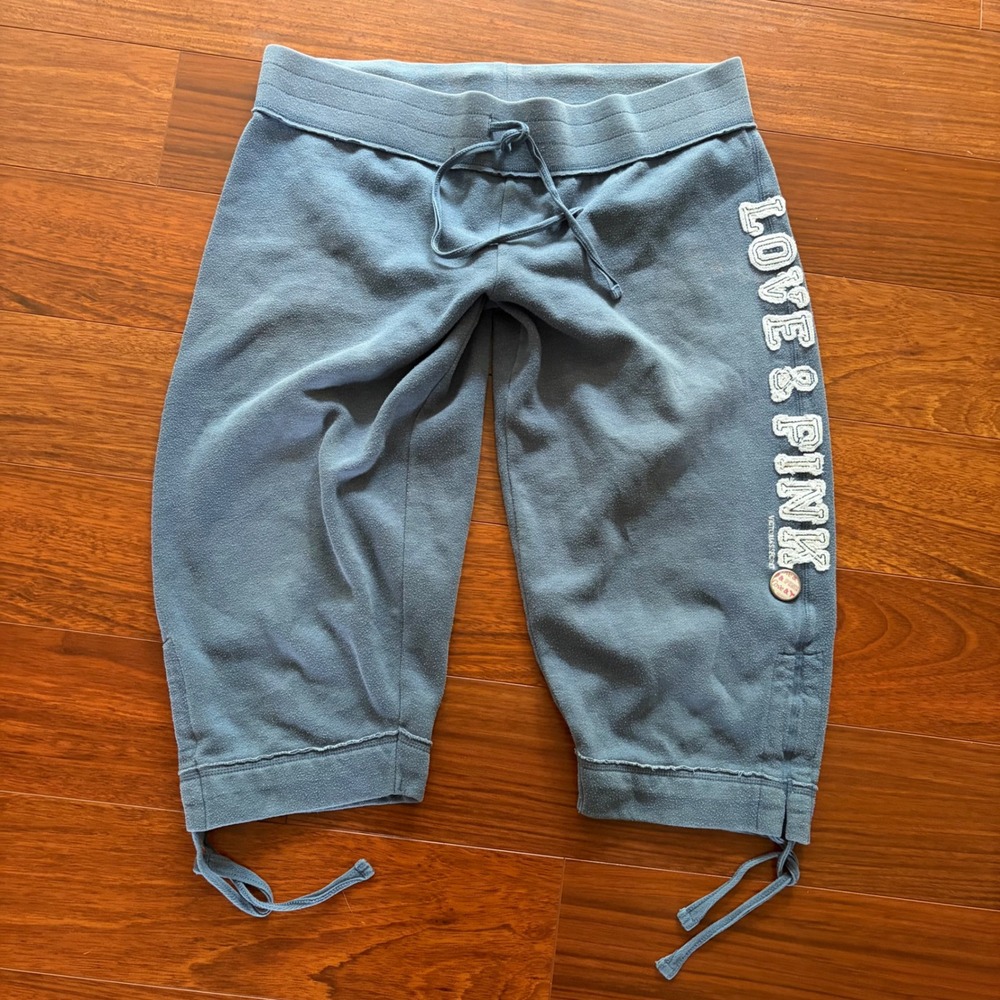 Victoria's Secret PINK Vintage Y2K Capri's Blue Embroidered Spellout Crest M 32"